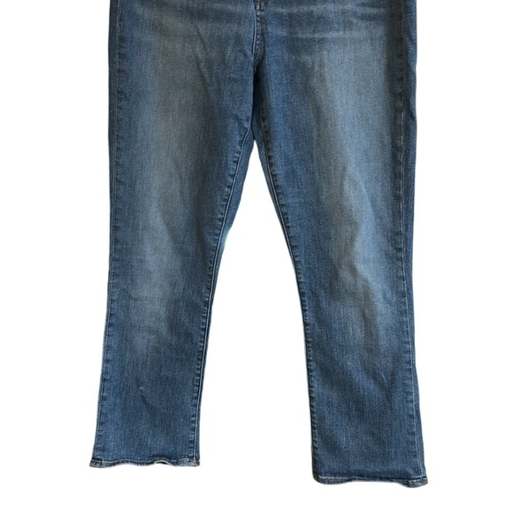 Veronica Beard Carly Kick Flare Medium Wash Jeans Size 32 - Picture 4 of 9